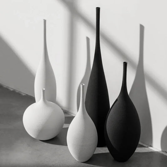 Vase Zen Minimaliste en Céramique et porcelaine - Noir et Blanc